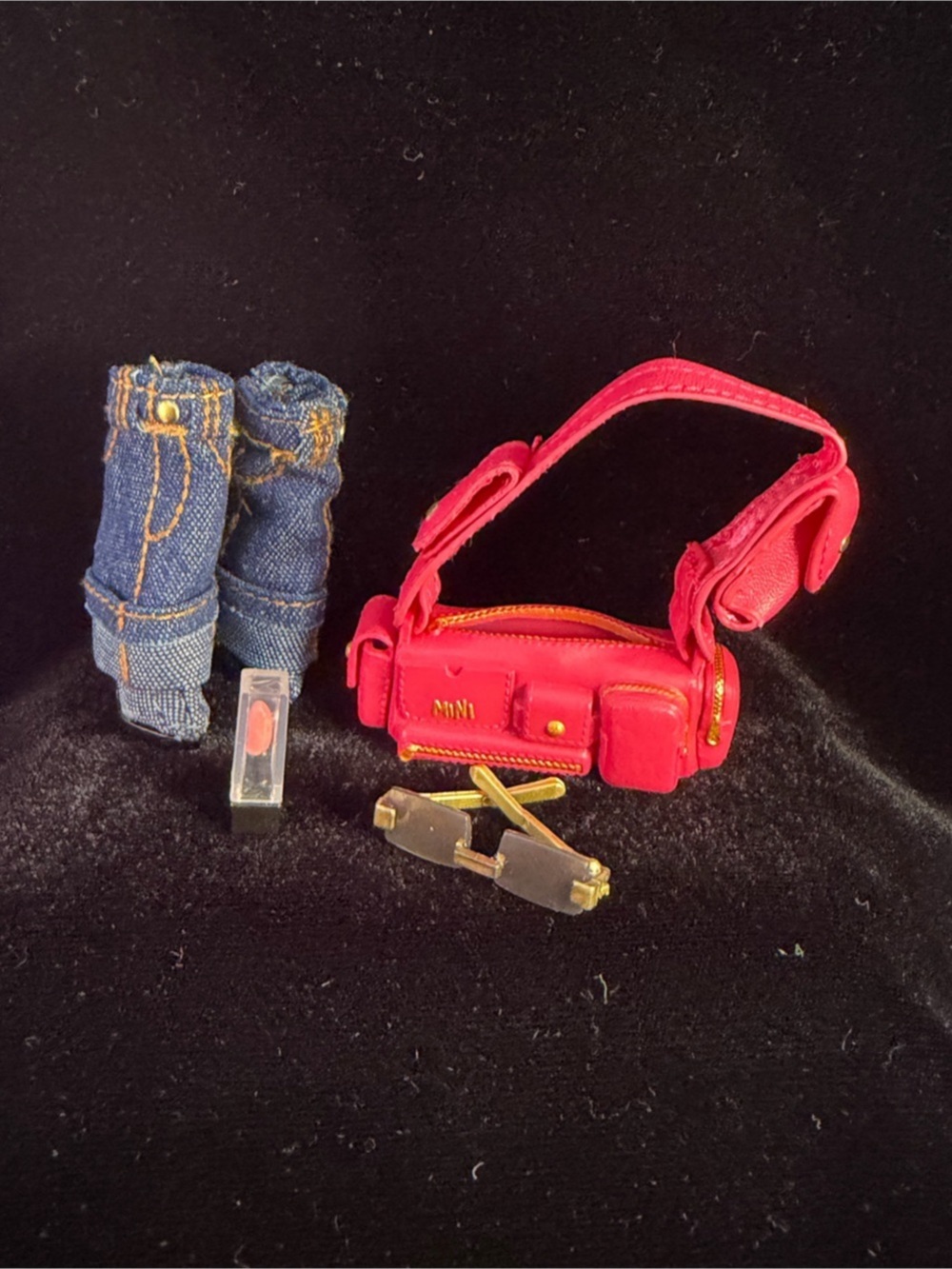 Zuru Mini Brands Fashion Series 4 - Denim Boots & Pink Handbag Set Brands